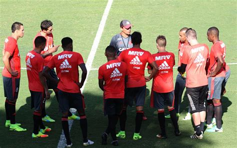 Flamengo Visita O América Mg Ainda Sonhando Com O Título Do Brasileiro