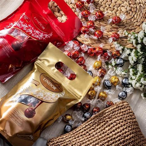 Lindt Lindor Pralinki Mleczne Milk Nadzienie Kg Ceny I Opinie Ceneo Pl