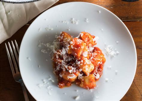 Naked Pasta Make This Gnudi Marinara Food Republic