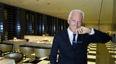 Re Giorgio Armani Compie 80 Anni Ecco Come Rivoluzionò La Moda