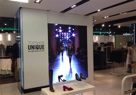 Retail Led Screens Fonix Led Bespoke Store Window Screens