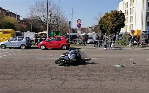 Incidente A Cesano Boscone Morto Motociclista Di 51 Anni Sky Tg24