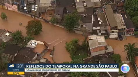 V Deo Chuva Deixa Ruas De Itapevi Na Grande Sp Embaixo D Gua Na