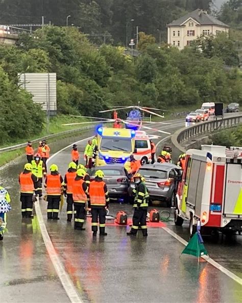 Unfall Neun Menschen Bei Unfall Auf A13 Verletzt PilatusToday