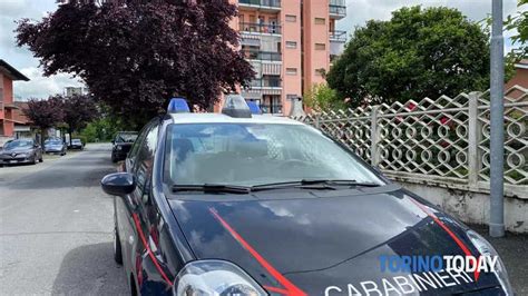 Tentato Suicidio In Via Pasteur A Settimo Torinese Donna Si Getta Dal