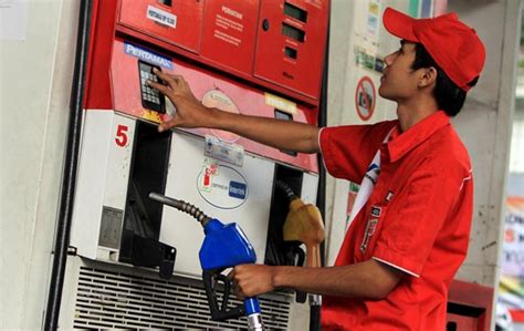 Mengapa Pertamina Belum Turunkan Harga BBM Meski Harga Minyak Dunia