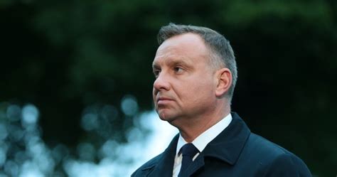 Cbos Spadaj Notowania Andrzeja Dudy Niemal Co Drugi Polak