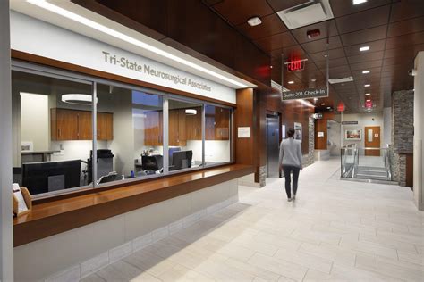 UPMC, Wexford Spine Center - R3A Architecture