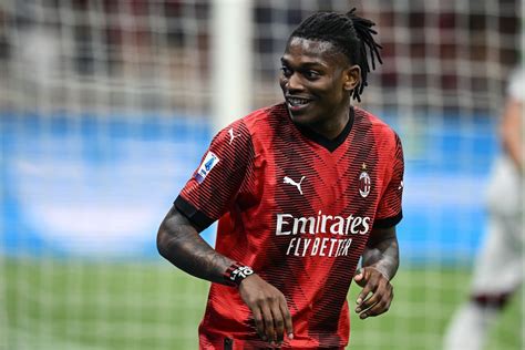 Milan Leao All Al Hilal Un Affare Clamoroso Per Le Casse Del Club