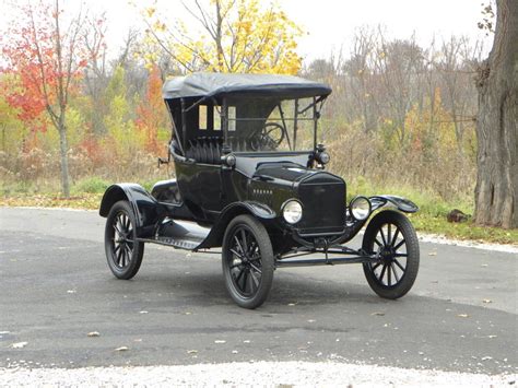 1917 Ford Model T Volo Museum