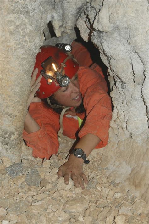 The Joy Of Spelunking Viva A Espeloelogia Caves Cavernas Caving