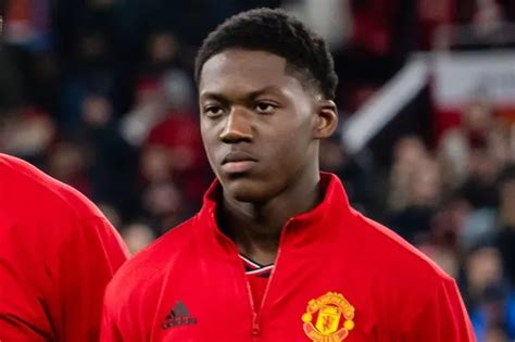 Kobbie Mainoo is giving Manchester United something Frenkie de Jong ...