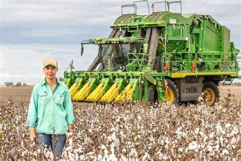 John Deere Cp770 Cotton Pickers Are Part Of Top End Harvest Milestone