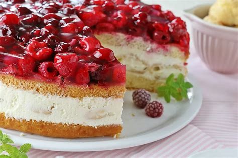 Windbeutel Torte Mit Himbeeren Bakeclub Artofit