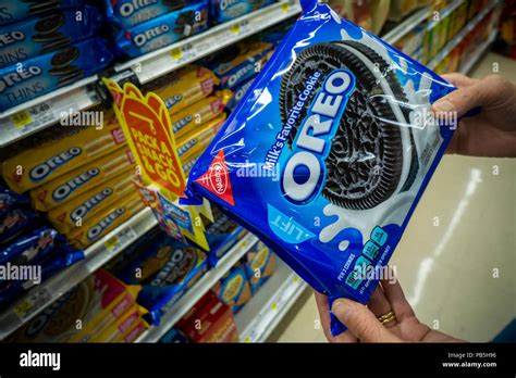 Nabisco Cookie Hi Res Stock Photography And Images Alamy