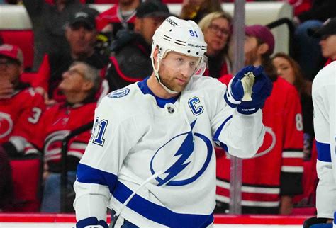 Black Friday Carolina Hurricanes Suffer Embarrassing Home Loss To Tampa Bay Lightning