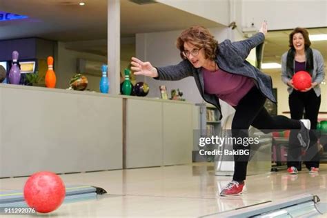 Human Bowling Ball Photos and Premium High Res Pictures - Getty Images