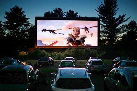 Texas Movie Theater Turns Its Parking Lot Into a Drive-In – IndieWire