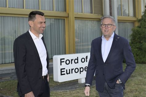 Ford Of Europe Boss Martin Sander Resigns Heads Back To VW