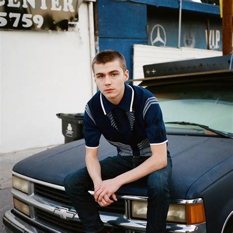 Miles Heizer 2024: Girlfriend, net worth, tattoos, smoking & body facts ...