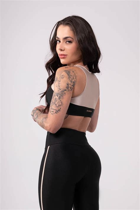 Kaisan Top Bicolor Abertura No Decote Preto Nude Ref K A