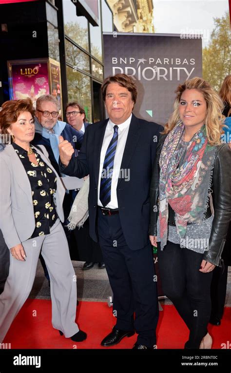 Bernard Tapie Avec Sa Femme Dominique Et Sa Fille Sophie Banque De