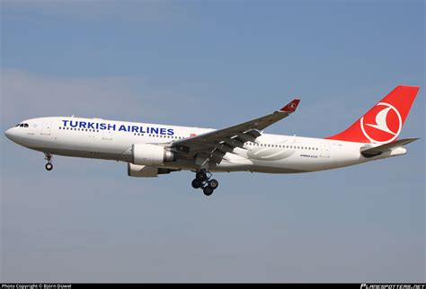 Tc Jne Turkish Airlines Airbus A Photo By Bj Rn D Wel Id