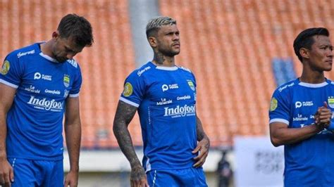 Vibes Blunder Ketika Bobotoh Sindir Henhen Herdiana Di Sesi