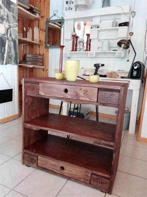 DIY Rustic Looking Pallet Entryway Table 101 Pallets