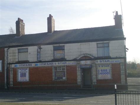 Lost Pubs In Oldham, Lancashire