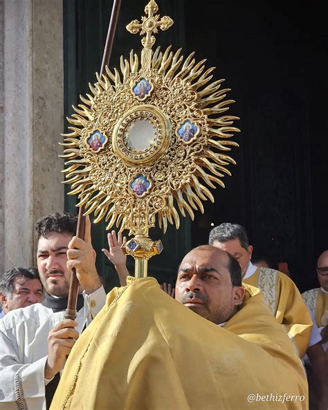 Solenidade de Corpus Christi em Belém Rede Nazaré de Comunicação