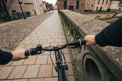 Aprendendo A Andar De Bicicleta Pela Cidade Primeiros Passos