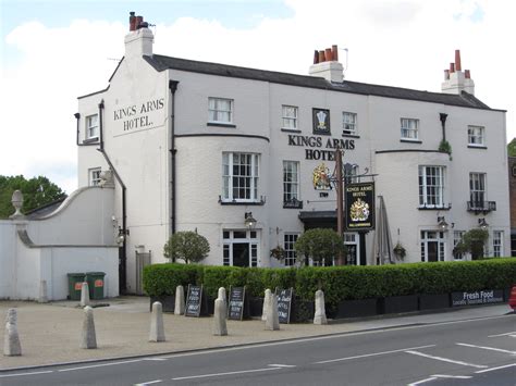 Kings Arms, Hampton Court - Discovery Richmond