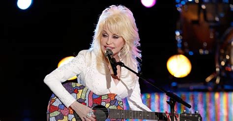 Dolly Parton Hides Something Practical In Her Blonde Wigs