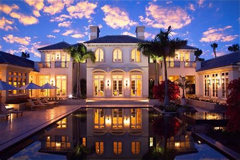 18 Gorgeous Mansion Houses That Will Leave You Speechless