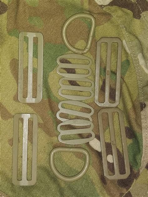 Us Army Soldier Plate Carrier System Hardware And Front And Rear Carrier