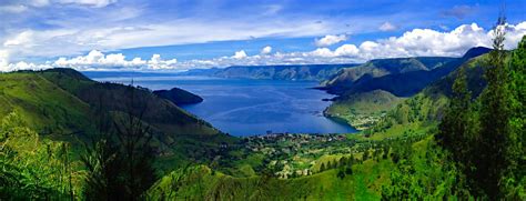 Travel Guide To Lake Toba The Largest Crater Lake In The World