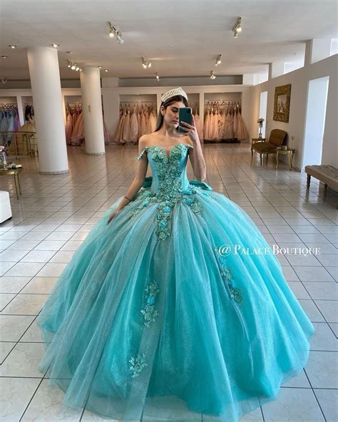 Pin By Isabel Draiman On Xv Verde Quinceanera Themes Dresses Teal Quinceanera Dresses Quince