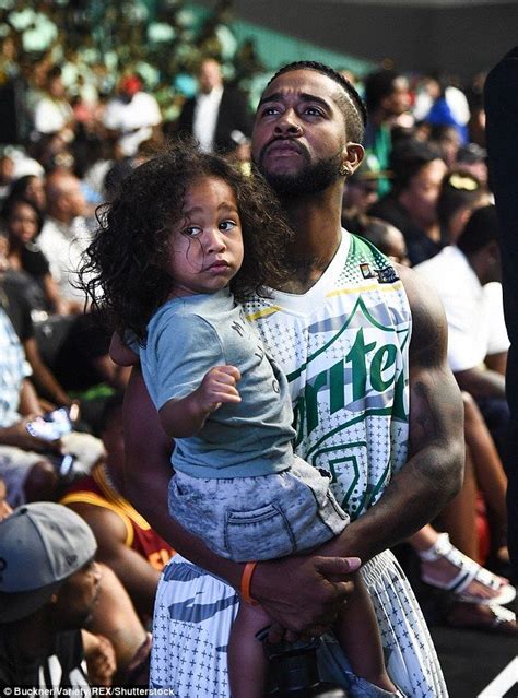 Snoop Dogg heats up the court at BET celebrity basketball game ...