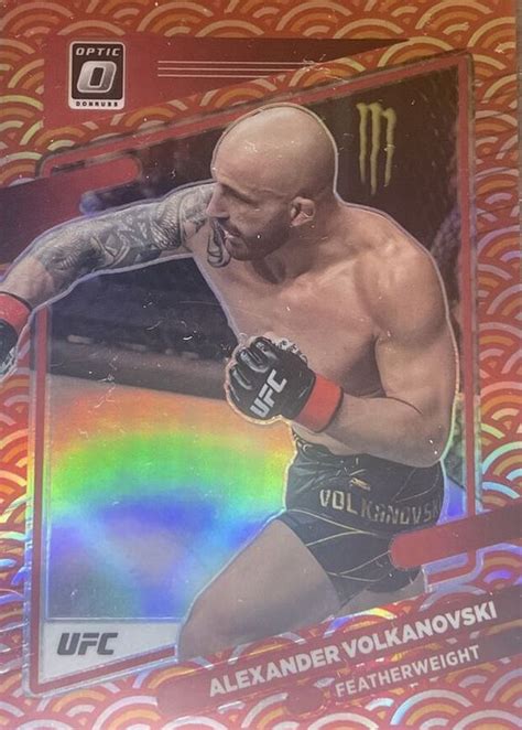 Alexander Volkanovski 2022 Optic UFC 28 Photon SSP Price Guide