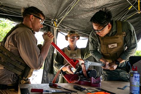 Dvids Images Eod Marines From Across Iii Mef Conduct Joint Ordnance