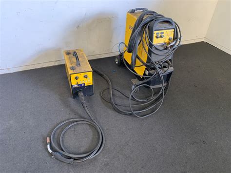 Wia Weldmatic 350i Welder And W60 Wirefeeder Auction 0133 7044967