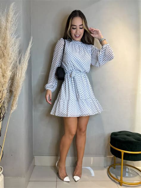 Vestido Curto Tule Manga Longa Gola Alta Cinto Faixa Amarra O Po