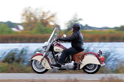 INDIAN Chief Vintage (2011-2012) Specs, Performance & Photos ...