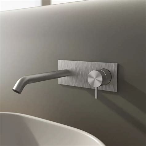 Miscelatore Lavabo A Muro Canna Cm Con Piastra In Acciaio Inox L