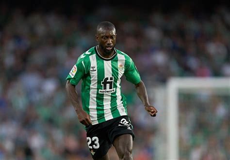 Laliga Au Real Betis La Si Longue Attente Avec Youssouf Sabaly