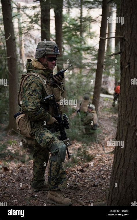 U S Marines With Charlie Company 1st Battalion 25th Marine Regiment