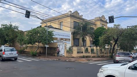 Semáforos desligados na rua Capitão Salomão dificultam andamento do