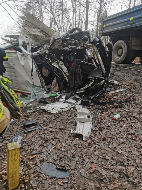 Tragiczny Wypadek Na Kaszubach Nie Yje Kierowca Busa On Jecha