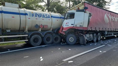 Colis O Causa Vazamento De Combust Vel Na Bandeirantes Em Jundia